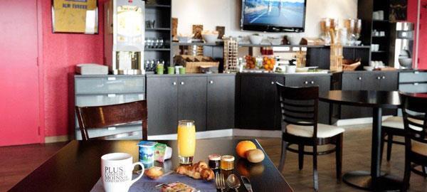 Kyriad Evreux - Netreville Restaurant bilde